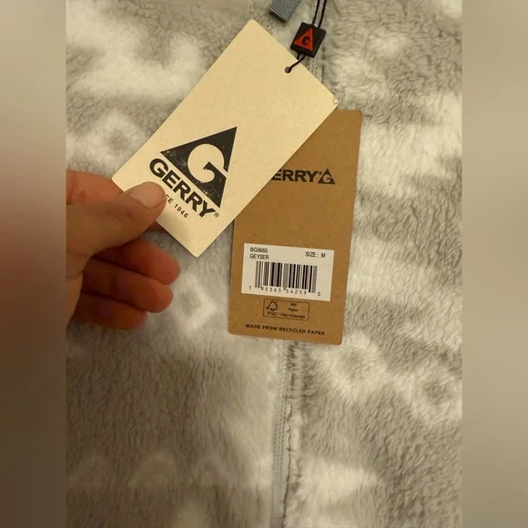 NWT Gerry Terra Printed Zip Up High Pile Fleece Jacket size M Grey Aztec - Picture 3 of 4
